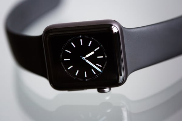 apple-apple-watch-2-black-chrome-437037-1-1024x683